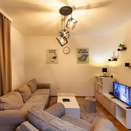 Six - Free Parking Apartmán